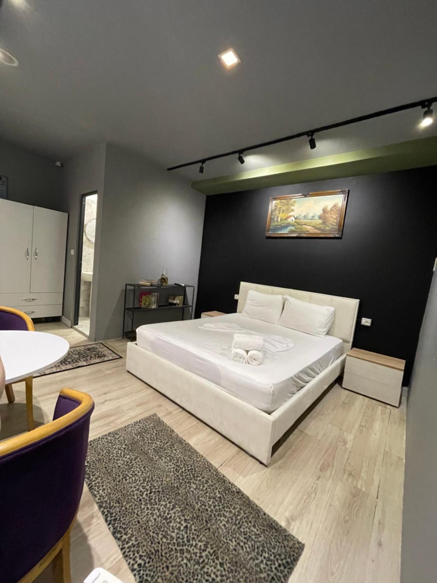 Destinacion Central Room Tirana Exterior foto